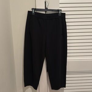 Eileen Fisher lantern ankle-length pants, size small, black